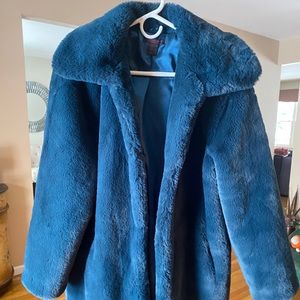 Coat -Faux fur